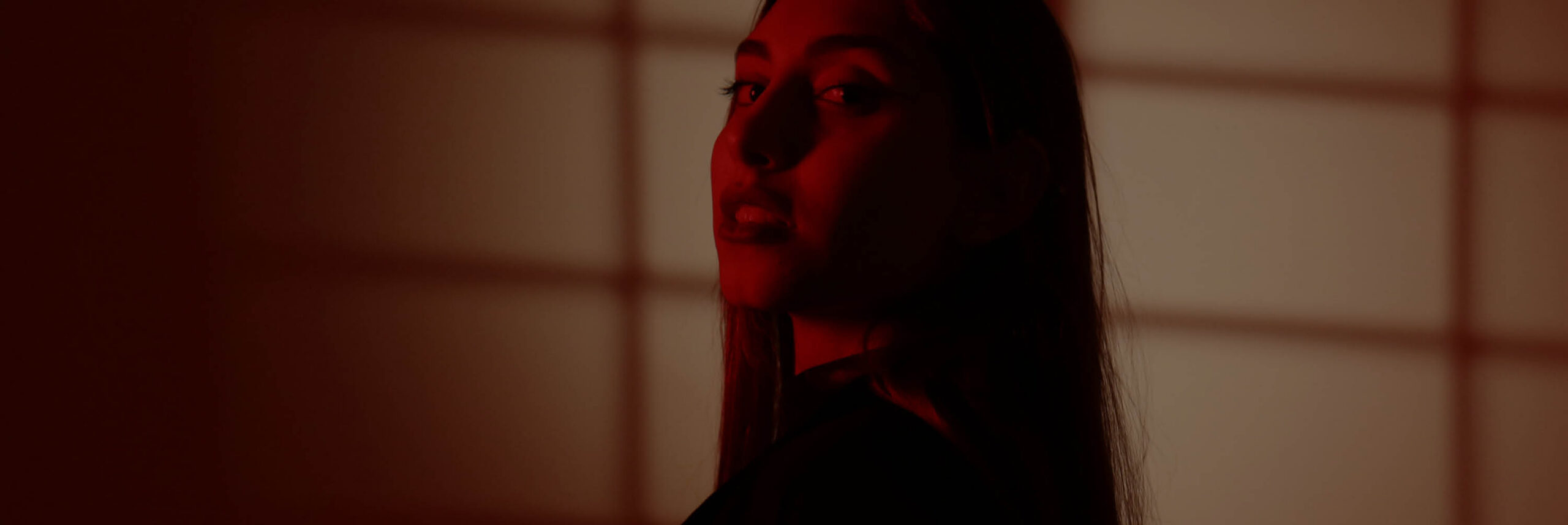 How Deepfake Ads Shape Consumer Response